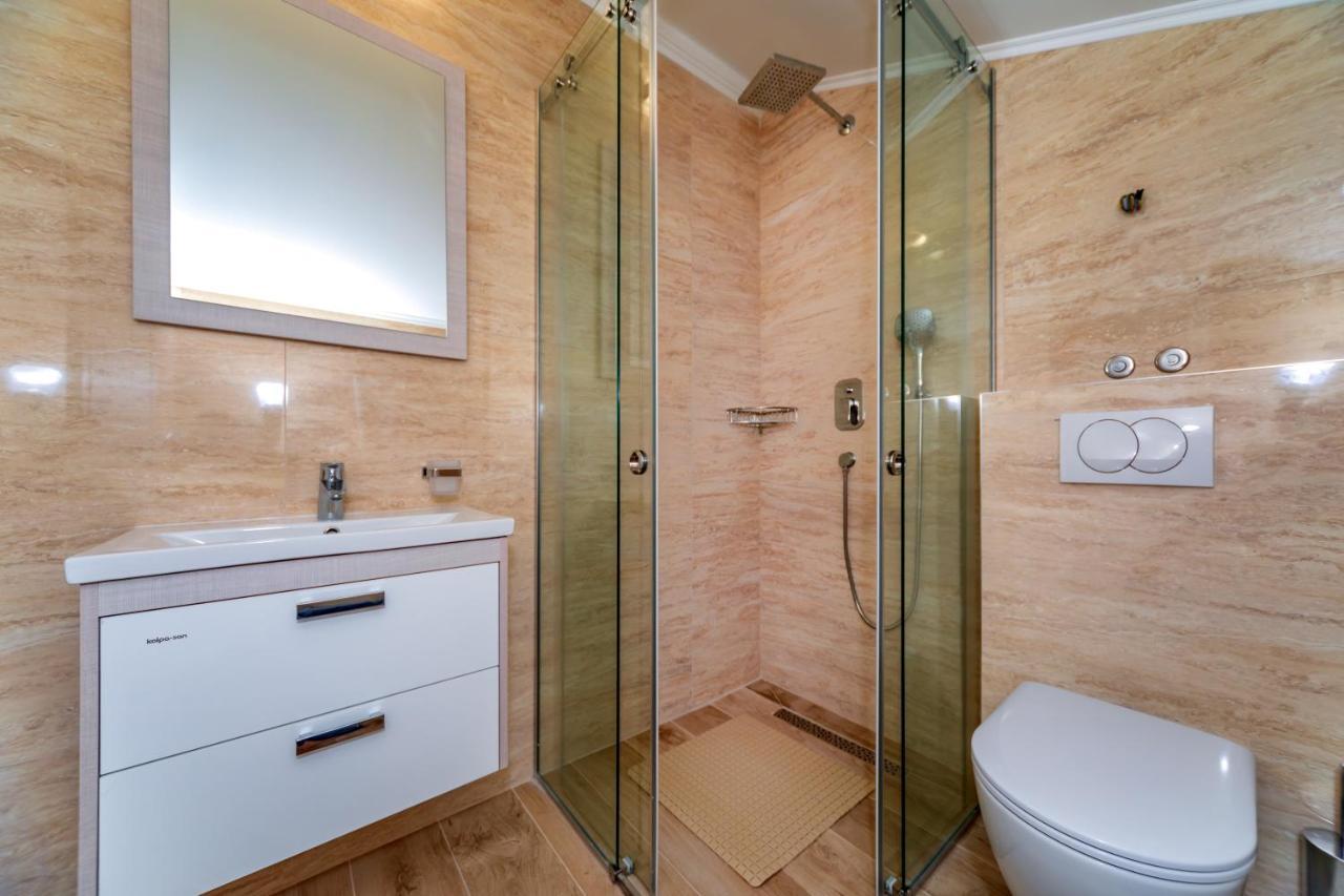 Luxury Apartments Queen Petrovac na moru Exterior foto
