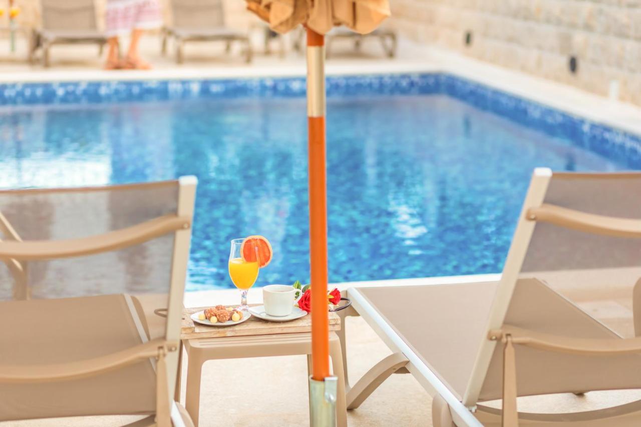 Luxury Apartments Queen Petrovac na moru Exterior foto