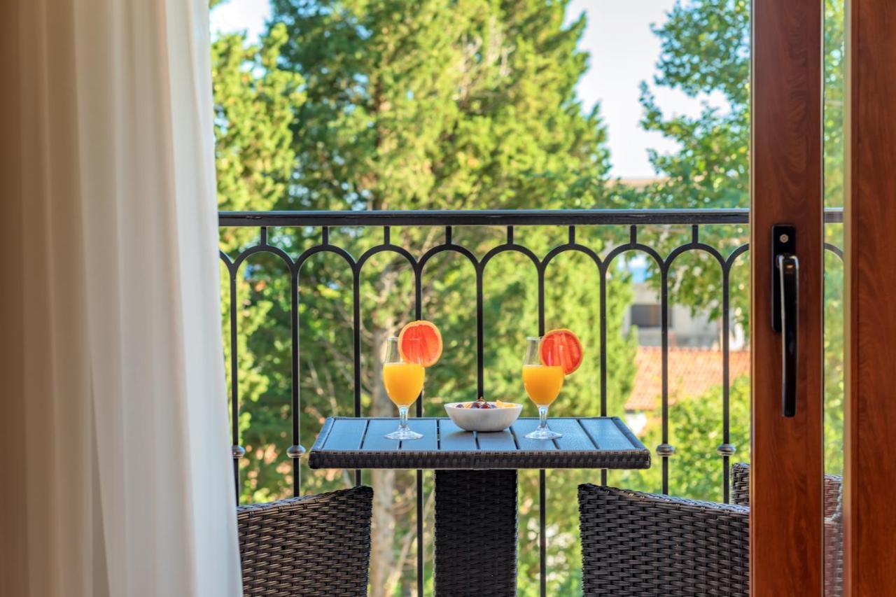 Luxury Apartments Queen Petrovac na moru Exterior foto