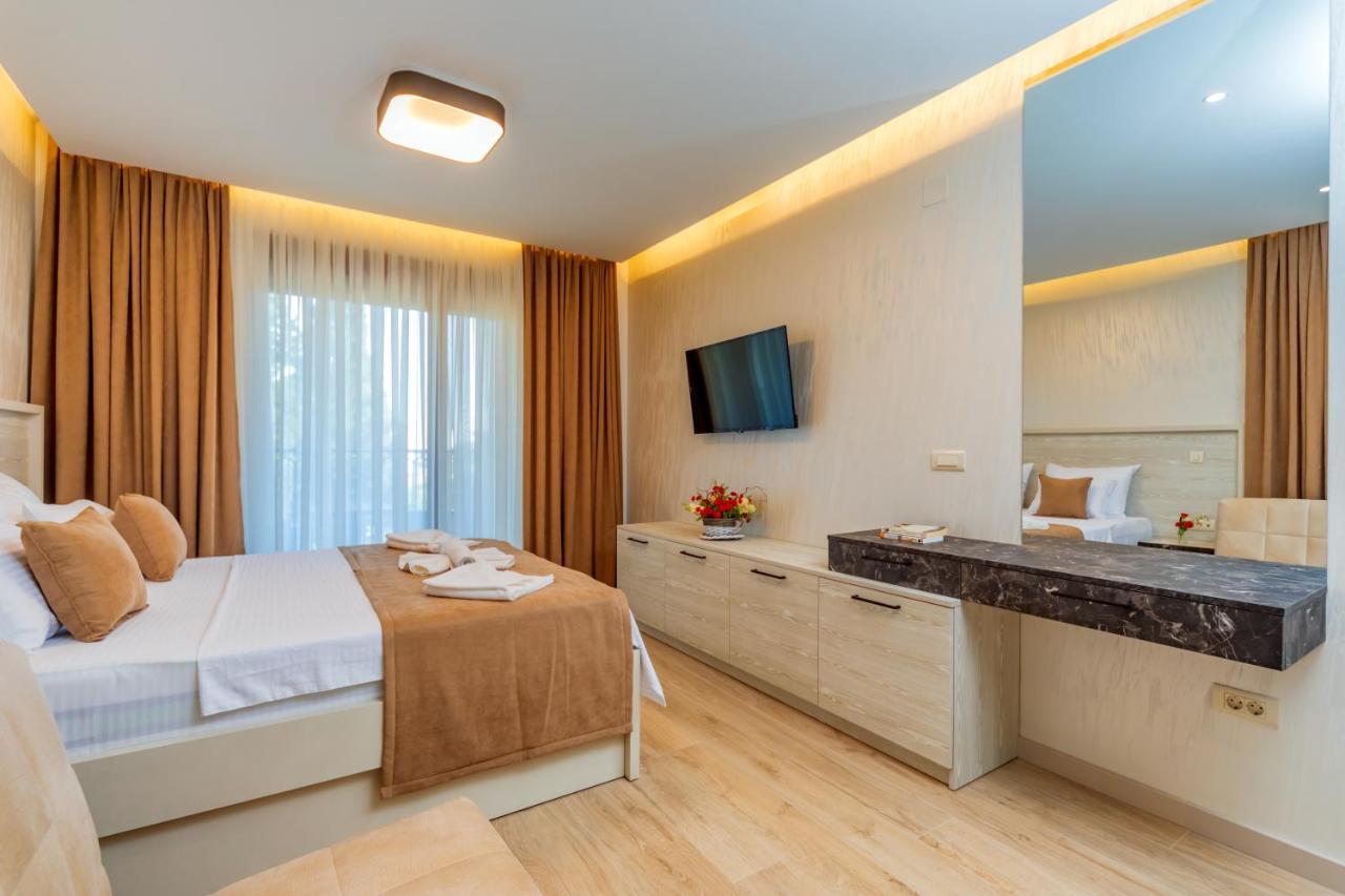 Luxury Apartments Queen Petrovac na moru Exterior foto