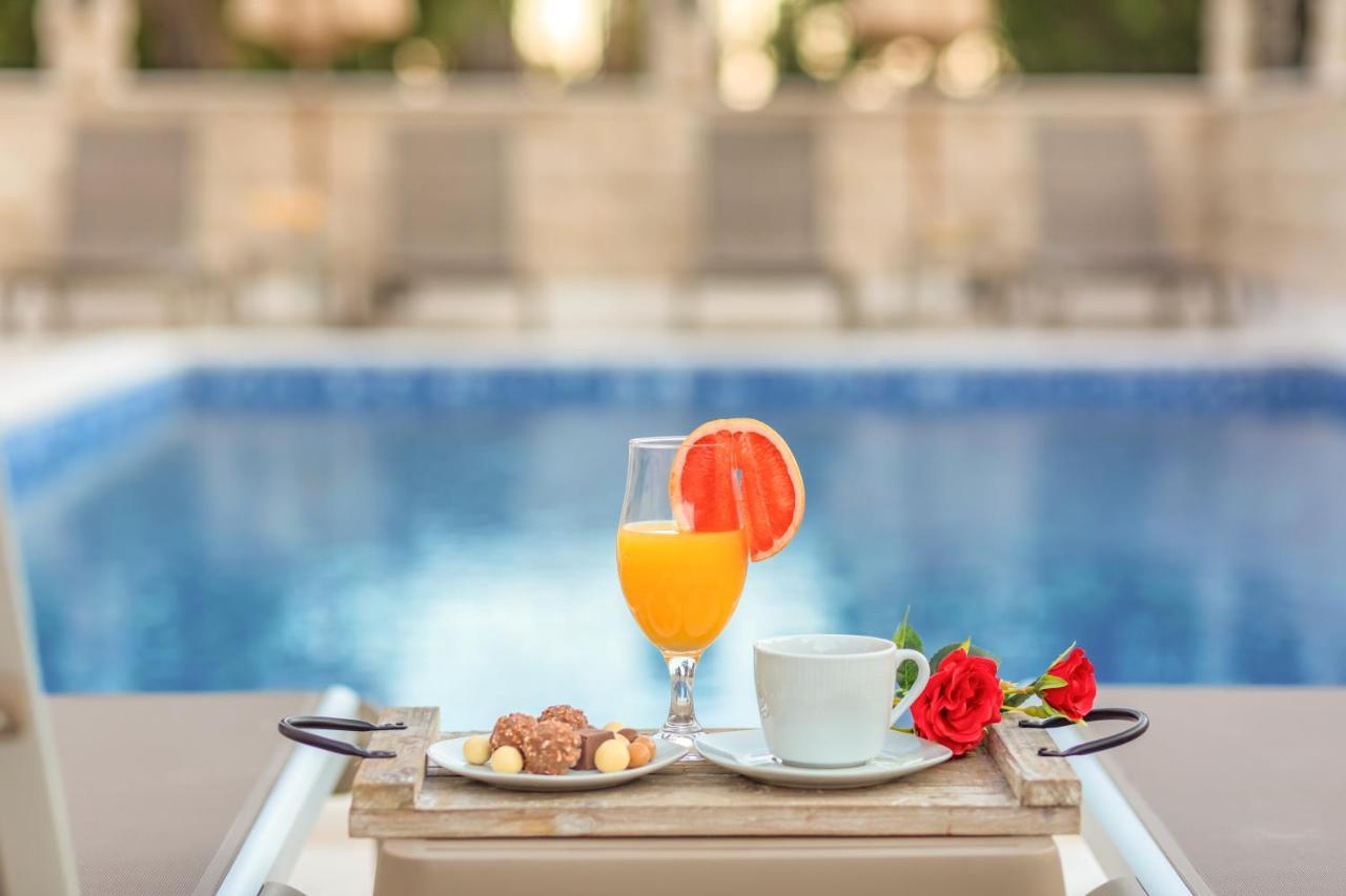 Luxury Apartments Queen Petrovac na moru Exterior foto