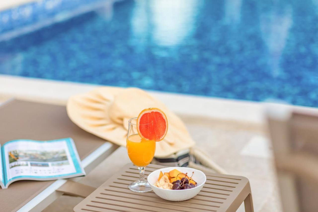 Luxury Apartments Queen Petrovac na moru Exterior foto