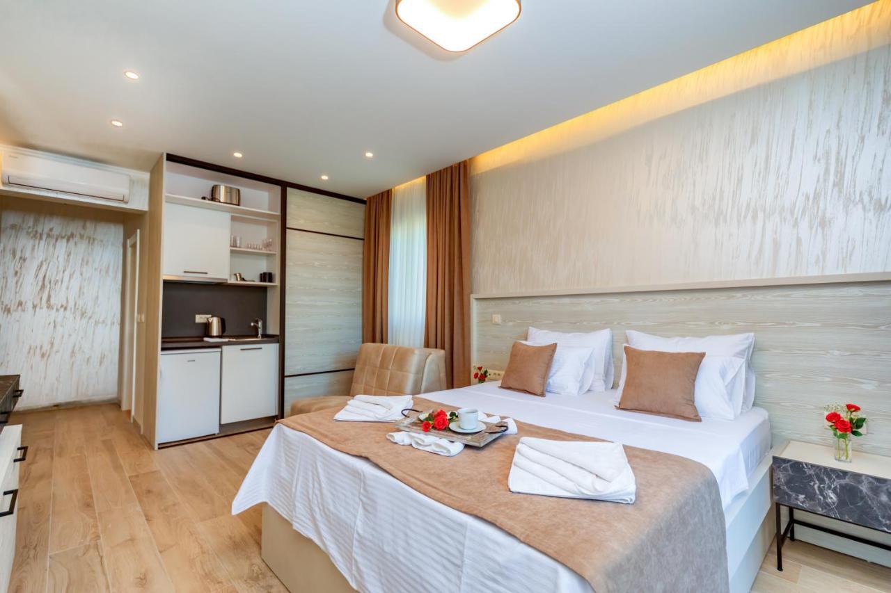 Luxury Apartments Queen Petrovac na moru Exterior foto