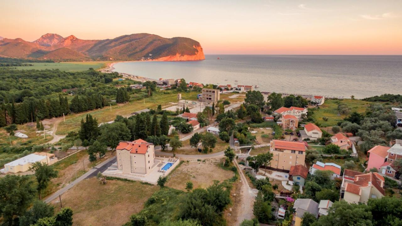 Luxury Apartments Queen Petrovac na moru Exterior foto